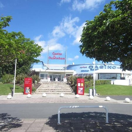 Votre appartement à 200m de la plage Ouistreham Extérieur photo