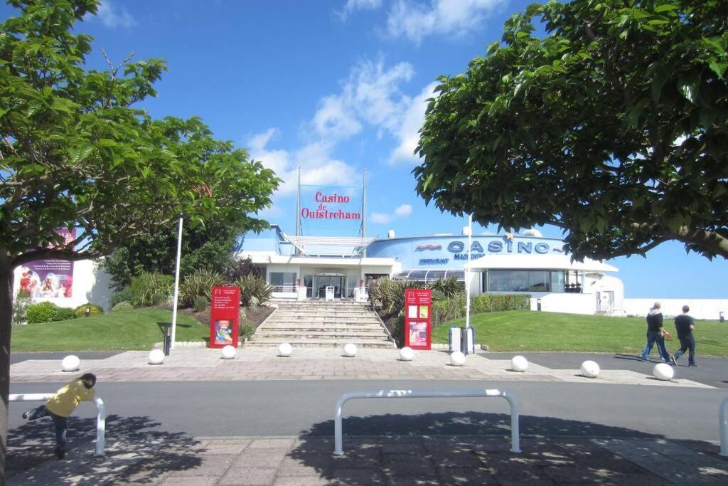 Votre appartement à 200m de la plage Ouistreham Extérieur photo